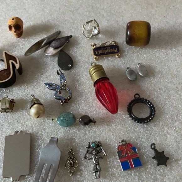 Vintage pendent lot (25) - Picture 2 of 4